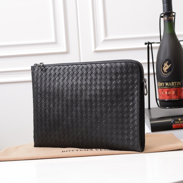 ボッテガヴェネタバッグ背面デザイン